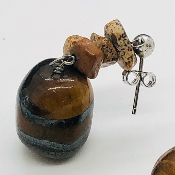 Vintage Dainty Bead Necklace & Stone Earrings - Picture 15 of 16